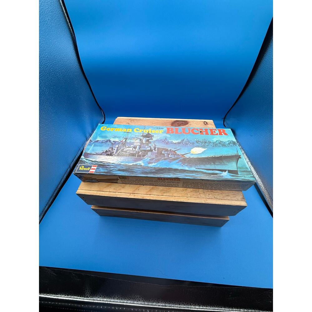 Vintage 1973 Revell 1/720 German Cruiser Blücher Model Kit H-480